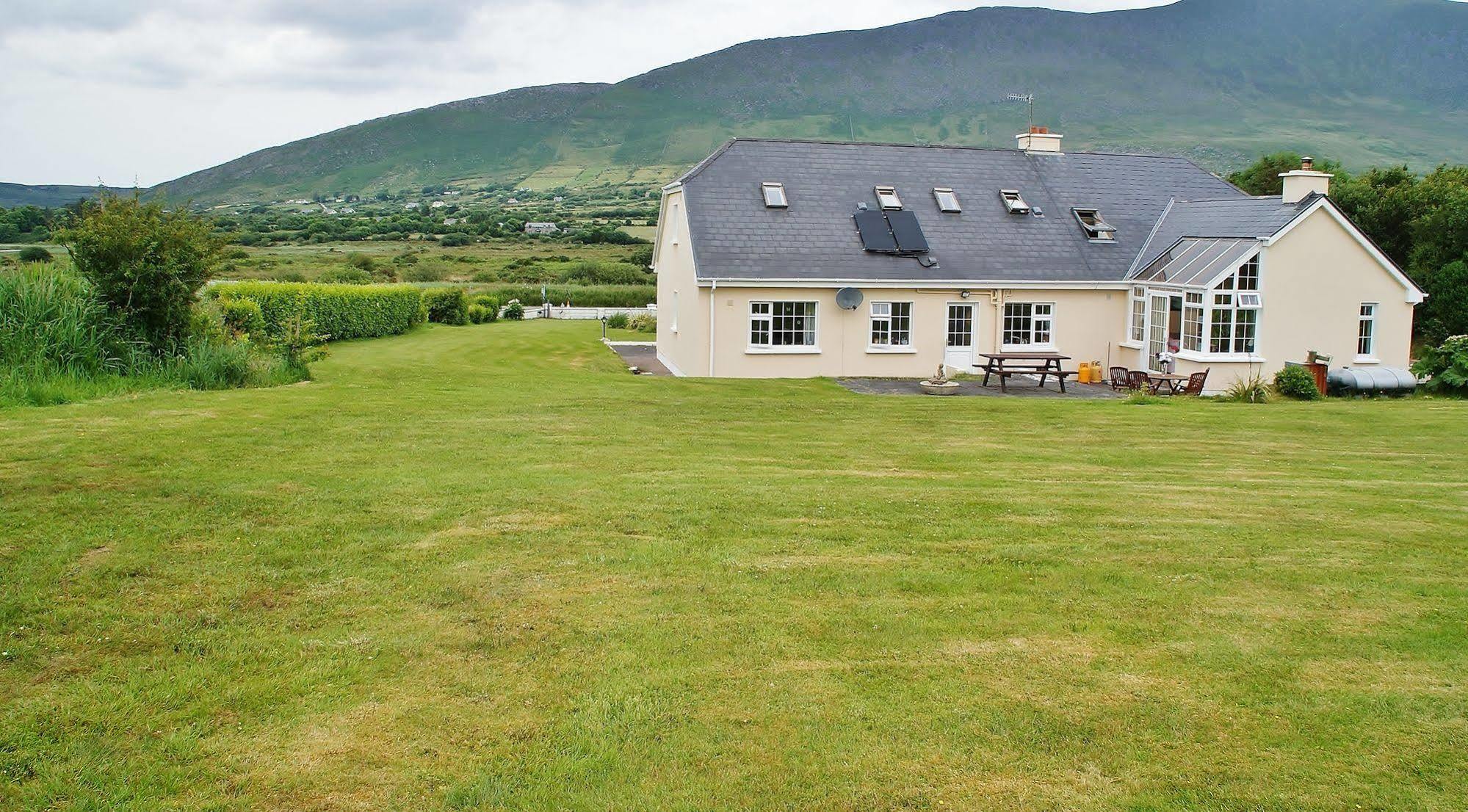 Strand'S End House Rooms Only, No Breakfast Served Cahersiveen Kültér fotó